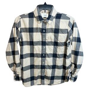 American Eagle Shirt Women’s Size XXS Tan Grey Button Long Sleeve Plaid Flannel